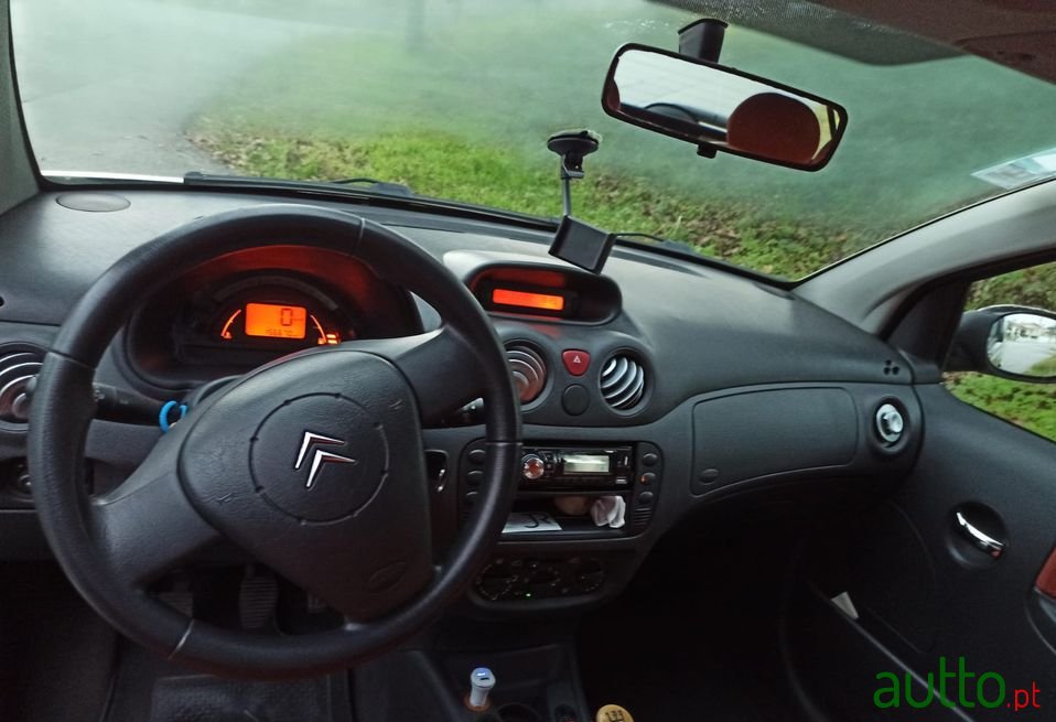 2005' Citroen C2 photo #6