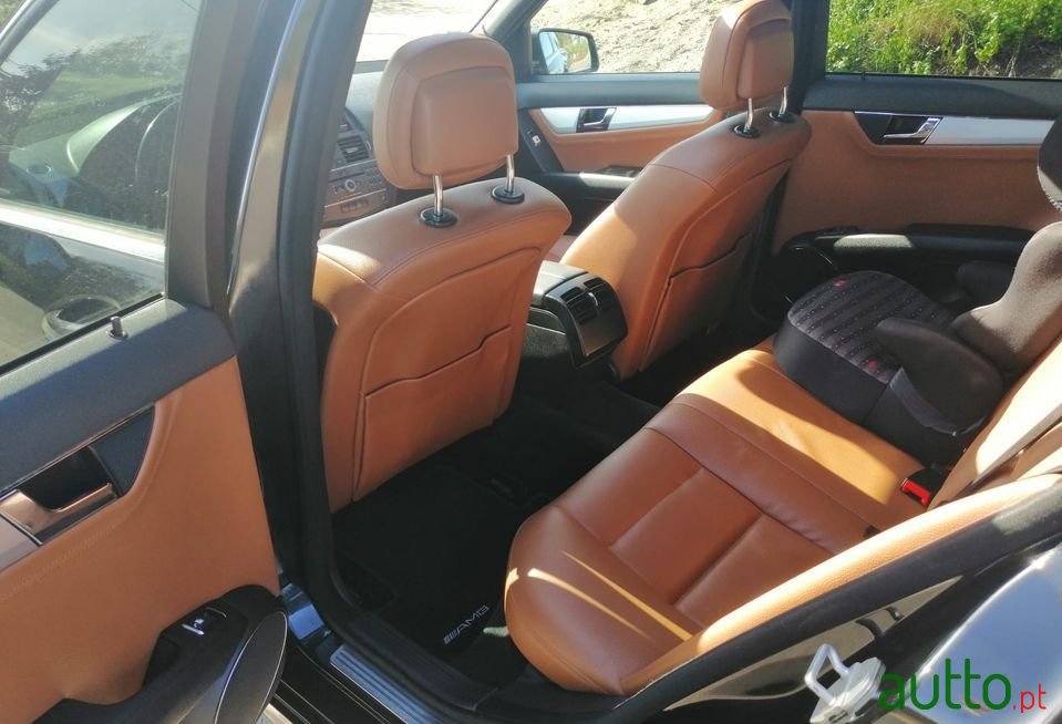 2009' Mercedes-Benz C-220 photo #4