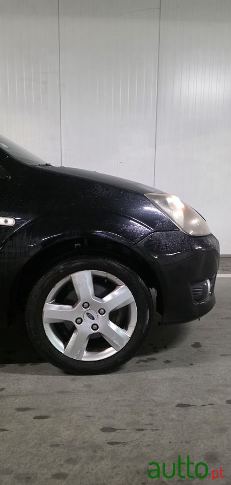 2009' Ford Fiesta 1.25 Ghia photo #4