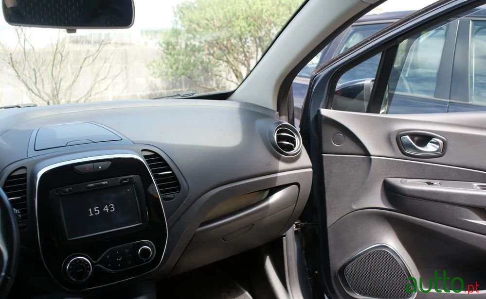 2017' Renault Captur 1.5 Dci Exclusive photo #3