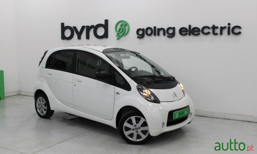 2020' Citroen C-Zero Standard photo #1