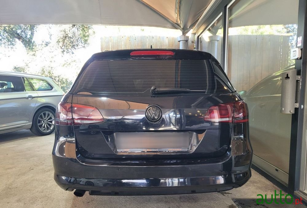 2013' Volkswagen Passat Variant photo #6