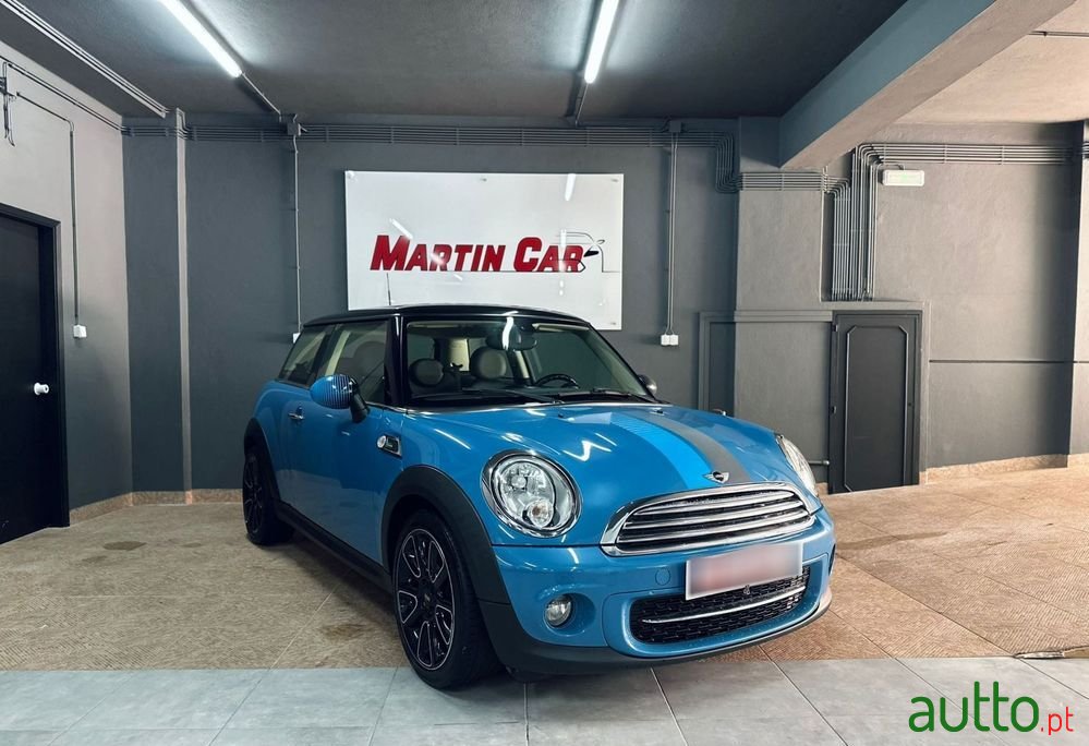 2013' MINI Cooper D Bayswater photo #1