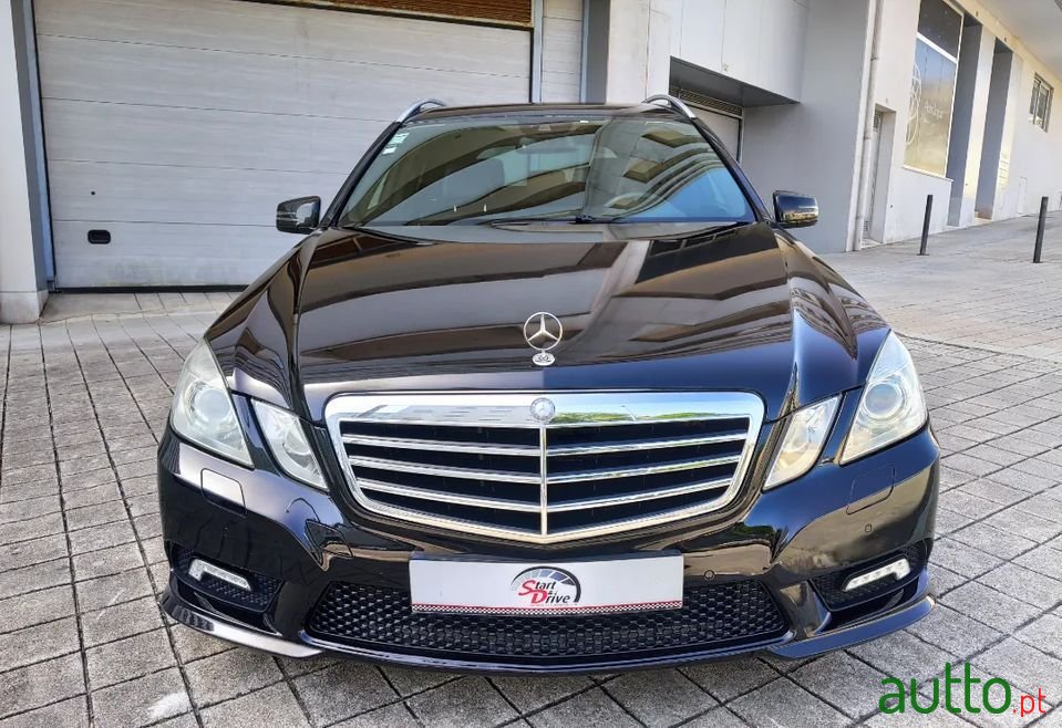 2010' Mercedes-Benz E-250 photo #3