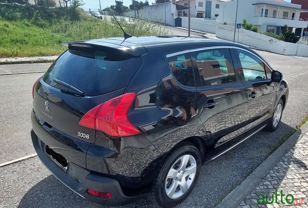 2013' Peugeot 3008 2.0 Hdi Hybrid4 90G photo #3