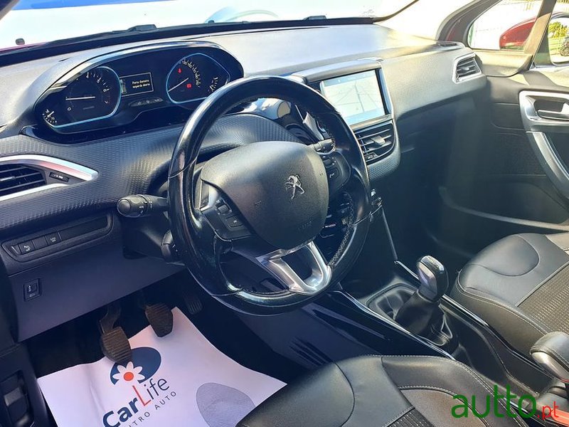 2018' Peugeot 2008 photo #6