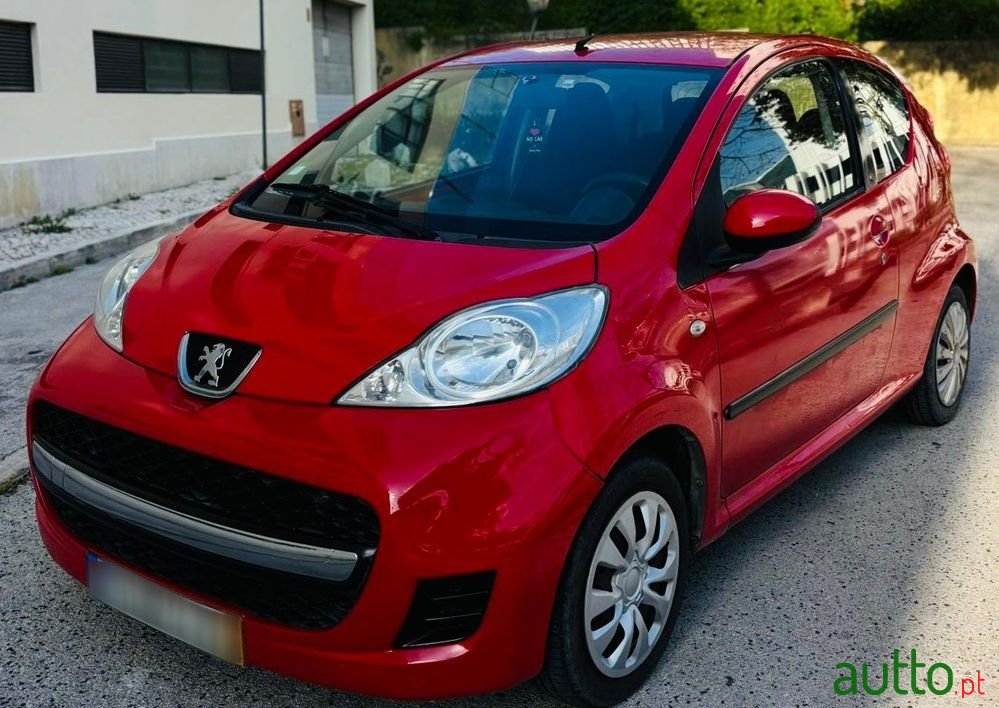 2009' Peugeot 107 1.0 Trendy photo #4