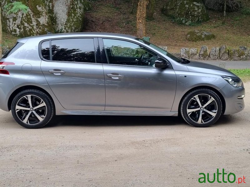 2017' Peugeot 308 photo #1