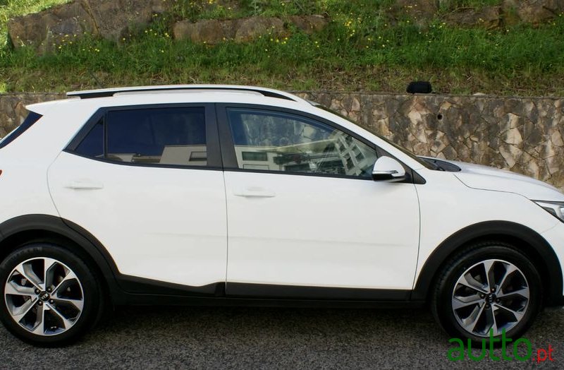 2018' Kia Stonic 1.0 T-Gdi Ex photo #4