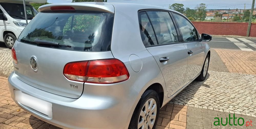 2010' Volkswagen Golf 1.6 Tdi Trendline photo #2