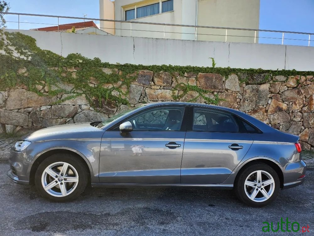 2016' Audi A3 Limousine photo #1
