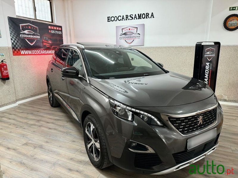 2018' Peugeot 5008 photo #2