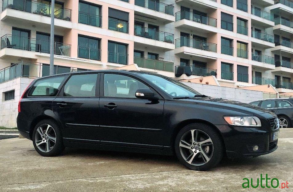 2012' Volvo V50 photo #1