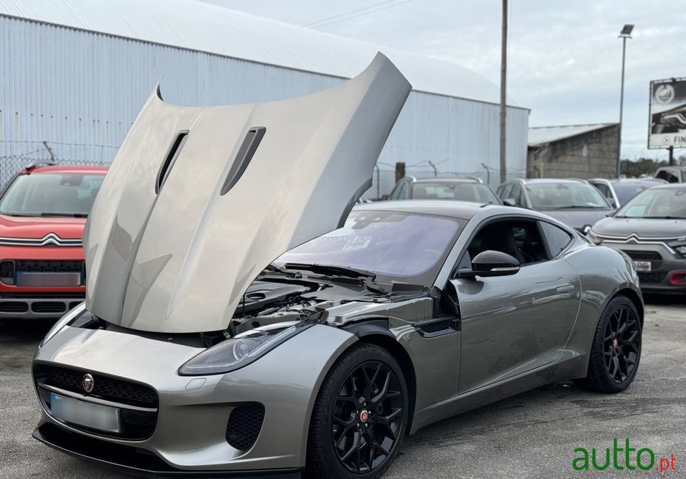 2017' Jaguar F-Type Coupe 2.0 Aut. photo #3