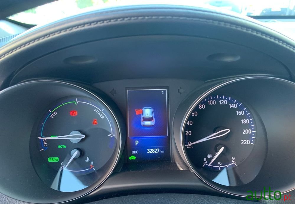 2018' Toyota C-HR photo #3