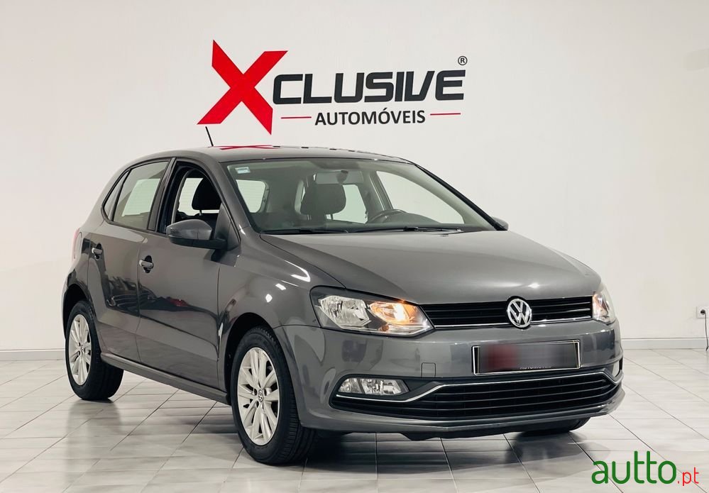 2014' Volkswagen Polo photo #1