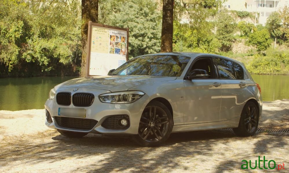 2015' BMW Série 1 D Pack M Shadow photo #3