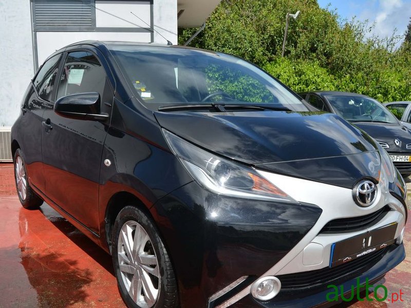 2016' Toyota Aygo photo #3