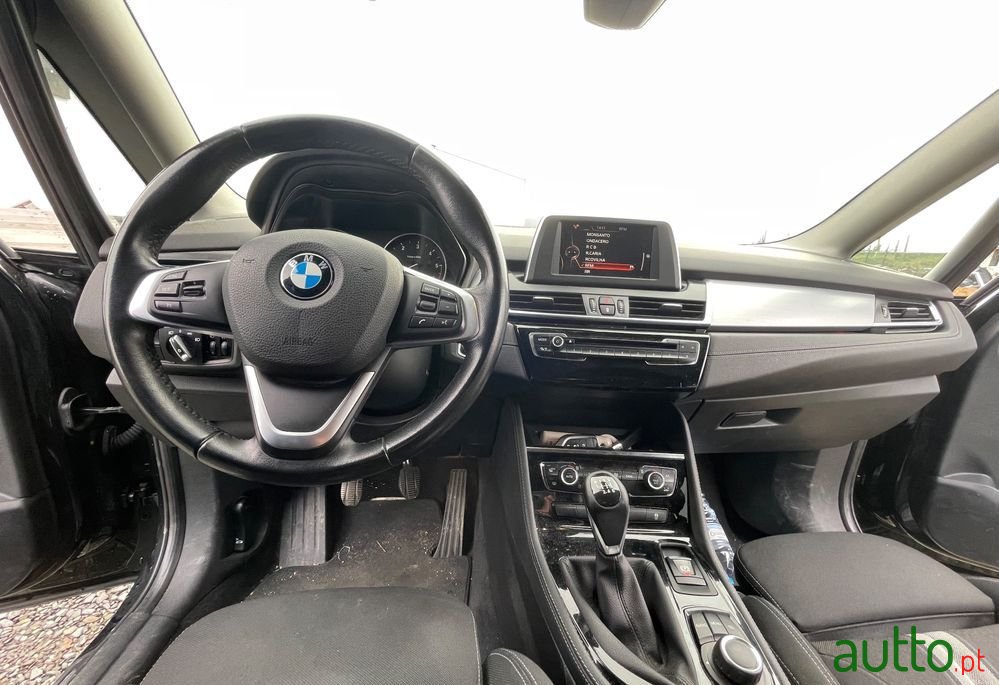 2016' BMW 216 Gran Tourer D Line Sport photo #6