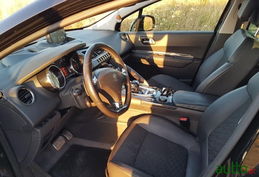 2014' Peugeot 3008 photo #6