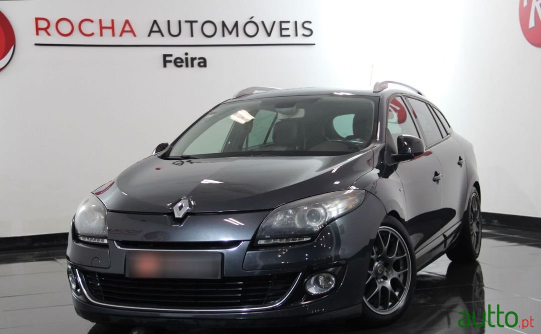 2013' Renault Megane photo #3