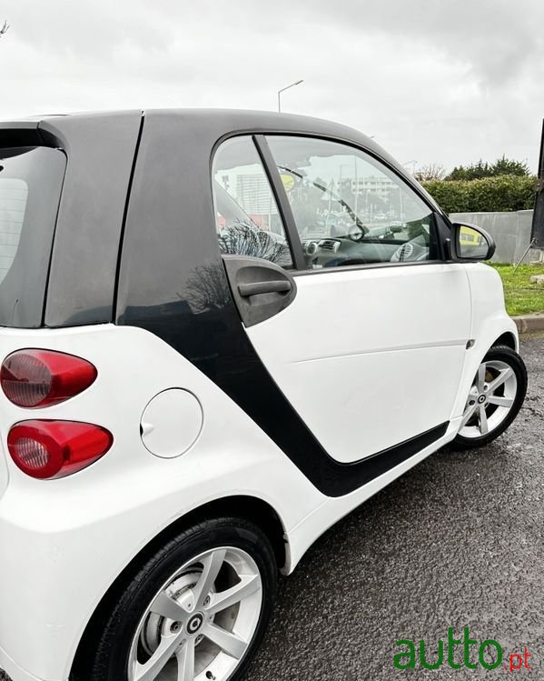 2011' Smart Fortwo 0.8 Cdi Passion 45 photo #4