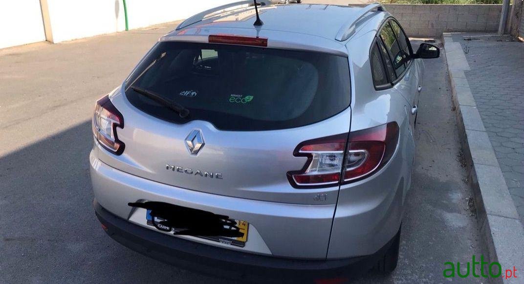2014' Renault Megane Sport Tourer photo #2