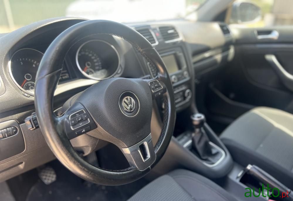 2011' Volkswagen Golf Sportsvan photo #5