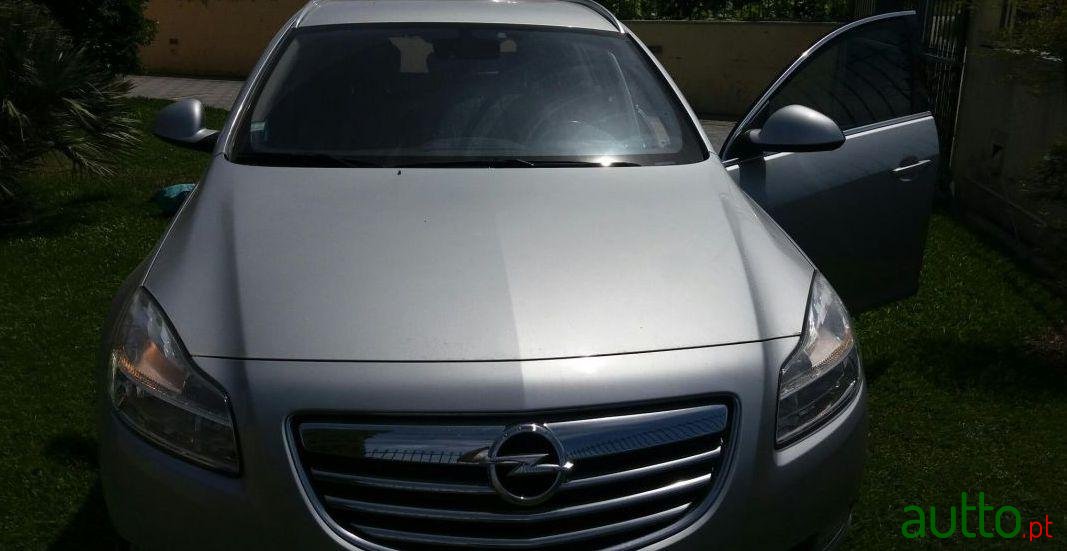 2012' Opel Insignia-Sports-Tourer photo #1
