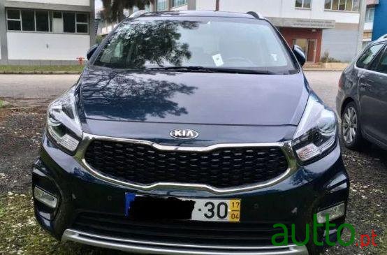 2017' Kia Carens photo #3