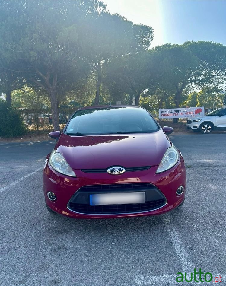 2009' Ford Fiesta photo #2