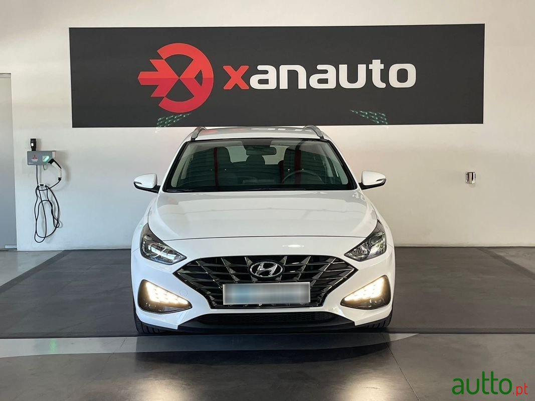 2022' Hyundai i30 Sw photo #3