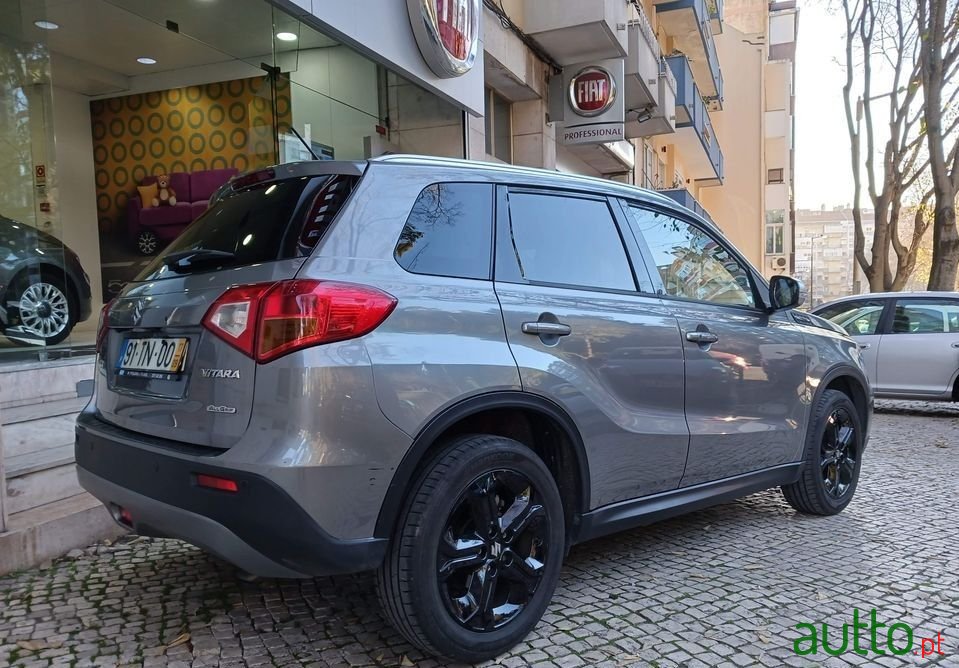 2017' Suzuki Vitara photo #5