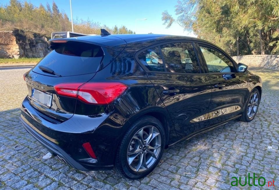 2020' Ford Focus St--Line photo #4