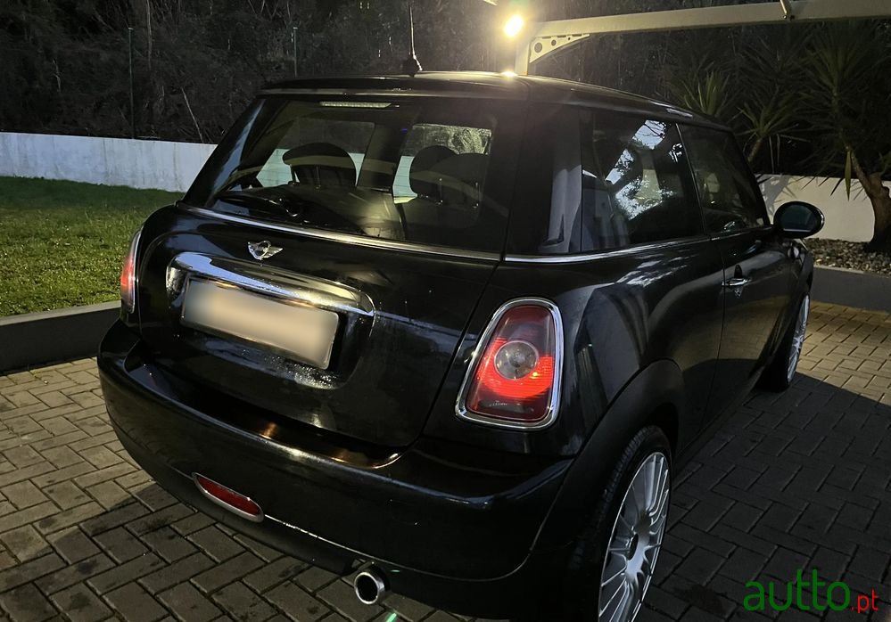 2009' MINI One D photo #5