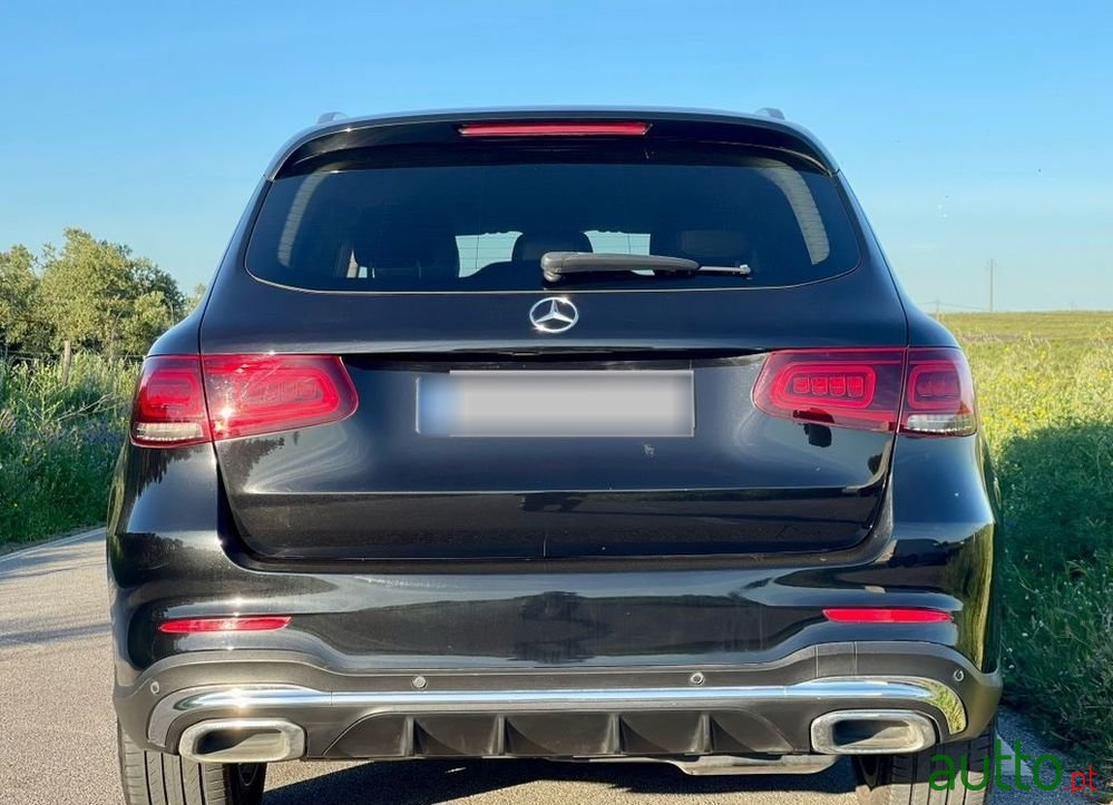 2020' Mercedes-Benz GLC 220 photo #2