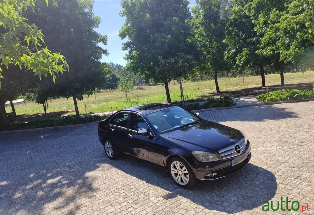 2009' Mercedes-Benz C 220 photo #3