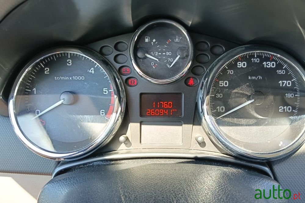 2006' Peugeot 207 1.4 Hdi Premium photo #5