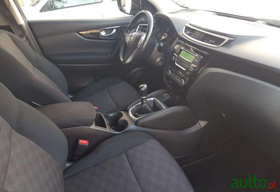 2015' Nissan Qashqai 1.6 Dci Acenta photo #2