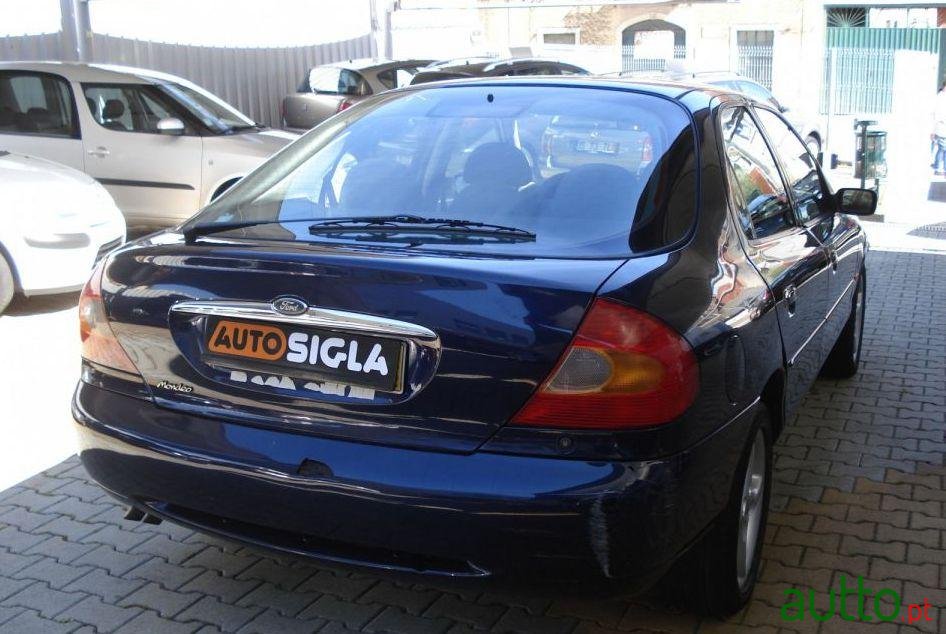2000' Ford Mondeo 1.8 Td Ghia photo #2