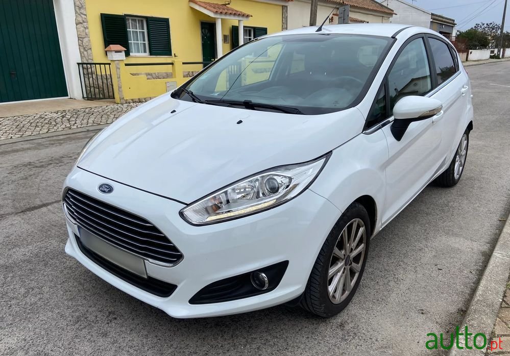 2017' Ford Fiesta photo #2
