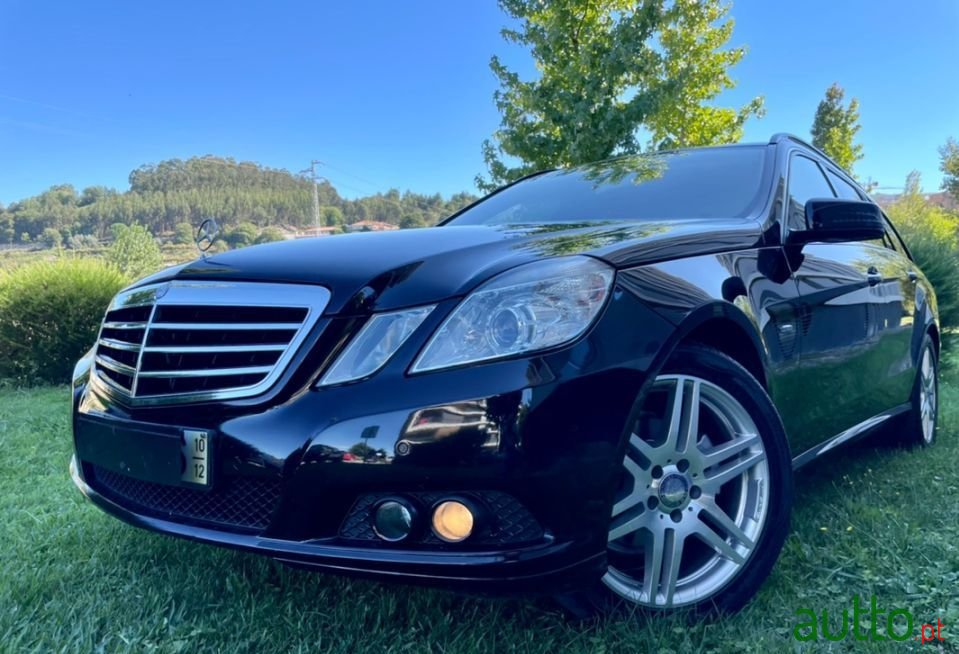 2010' Mercedes-Benz E-200 photo #1