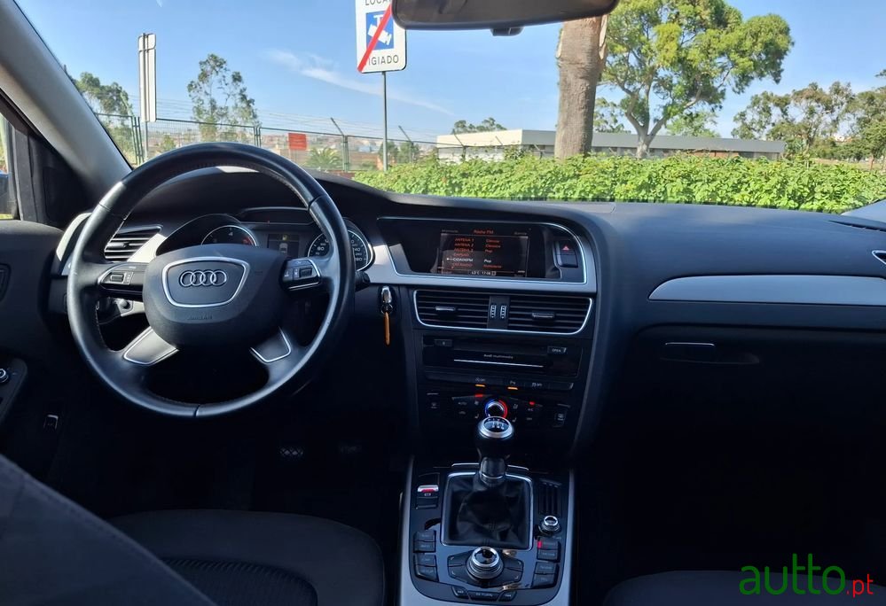 2014' Audi A4 Avant photo #6