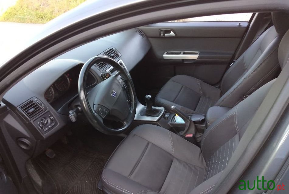 2006' Volvo V50 photo #3