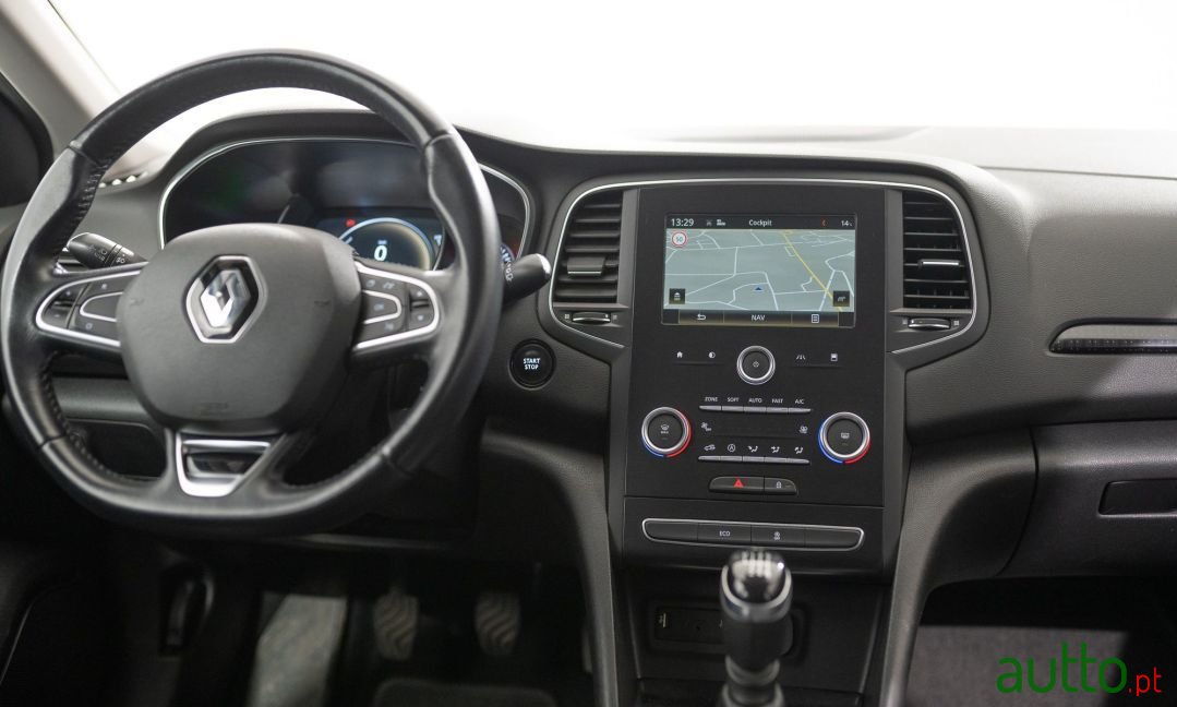 2019' Renault Megane photo #4