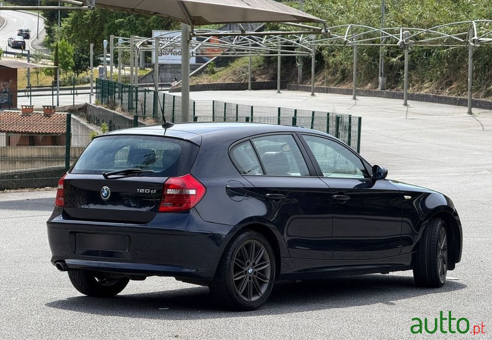 2008' BMW Série 1 D Sport photo #6