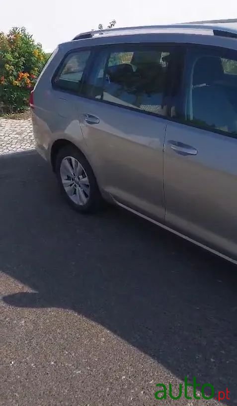 2015' Volkswagen Golf Variant photo #3