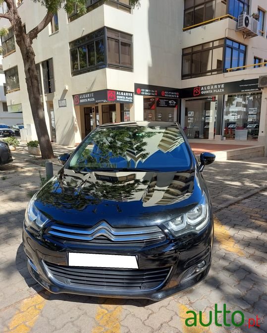 2017' Citroen C4 photo #3
