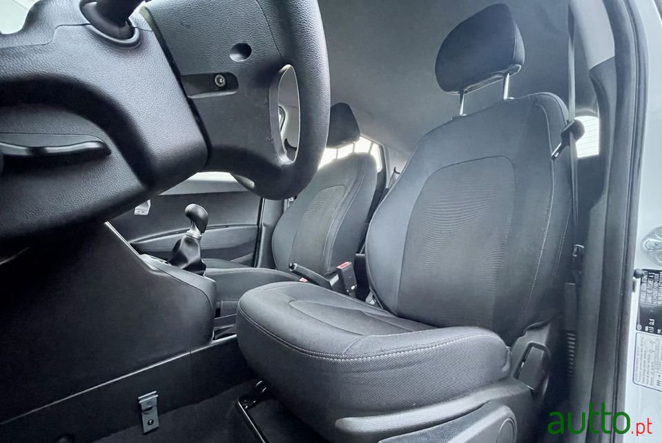 2018' Hyundai i10 photo #4