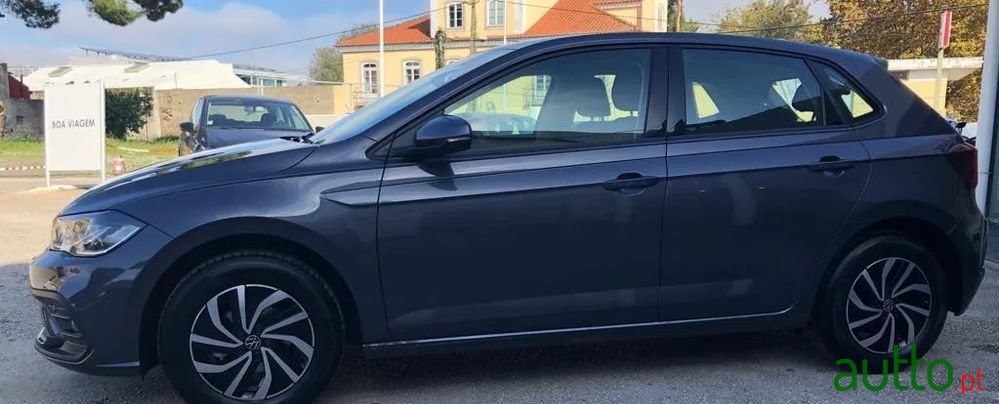 2023' Volkswagen Polo 1.0 Tsi Life photo #4